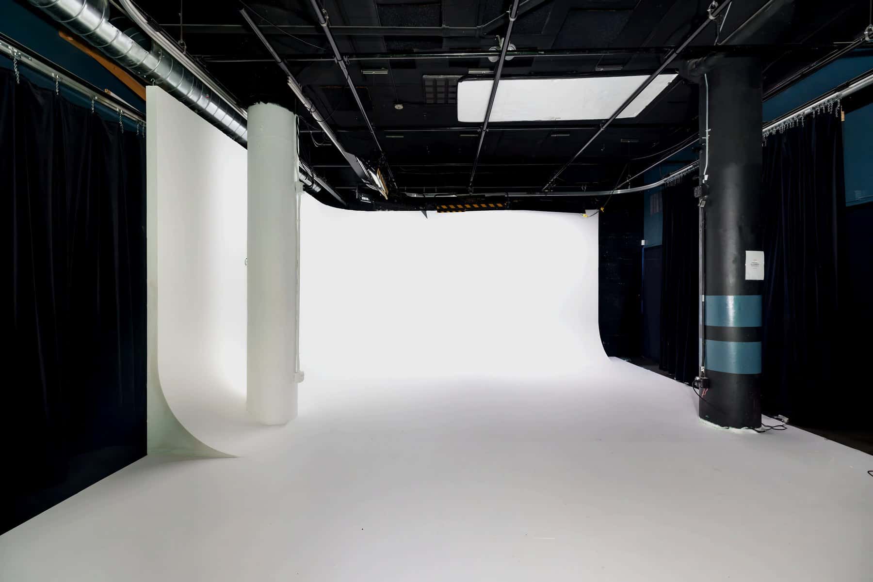 White cyc rental studio at VibeShack Studios San Francisco
